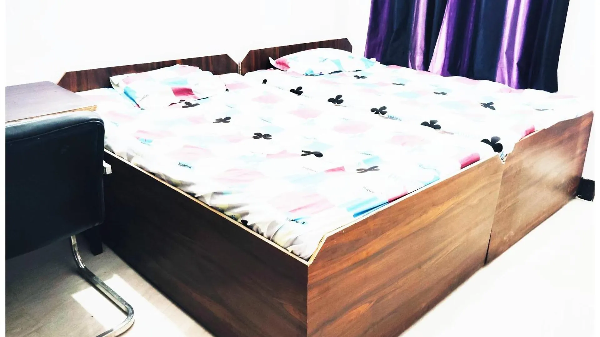 Hotel Ramashish Kutir Varanasi Near Kashi Vishwanath Temple & Ganga Ghat #Fully Air Conditioning #Free Wi-Fi #Restaurant #Parking #Room Service #Premium Hotel In Varanasi Homestay