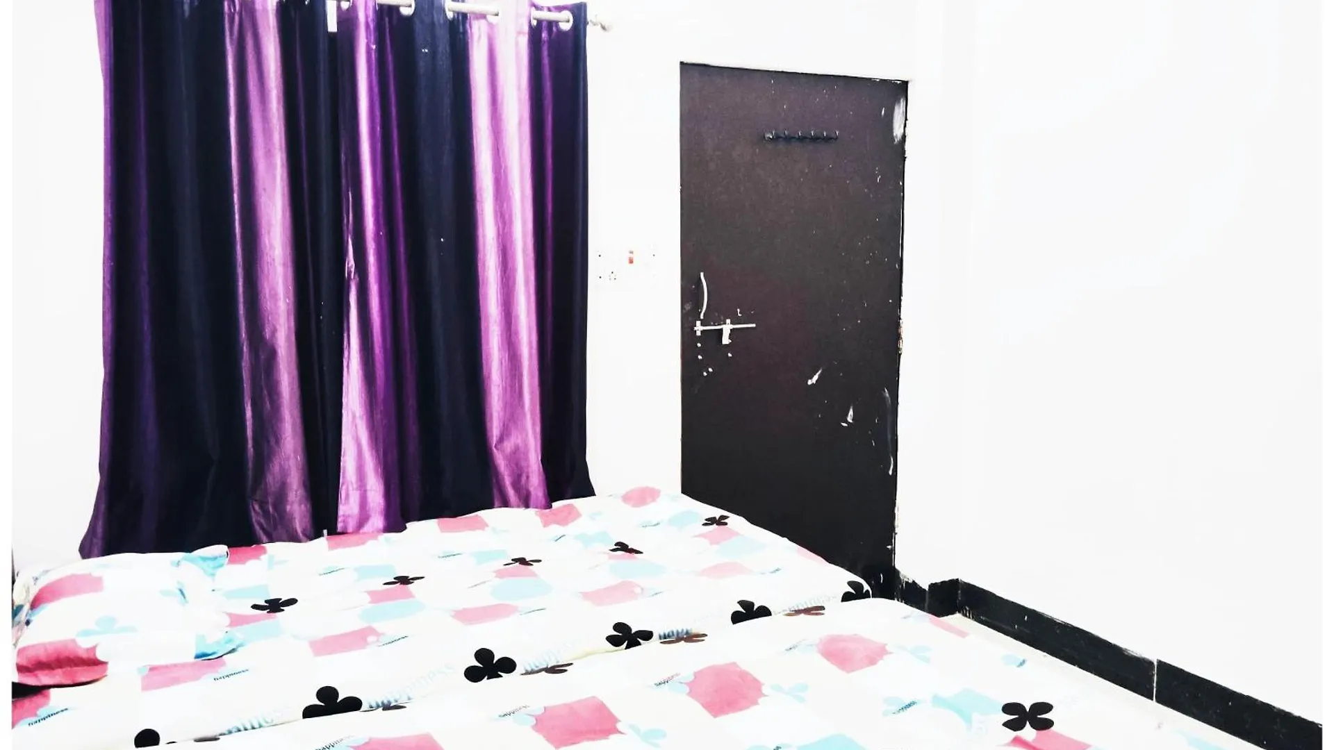 Homestay Hotel Ramashish Kutir Varanasi Near Kashi Vishwanath Temple & Ganga Ghat #Fully Air Conditioning #Free Wi-Fi #Restaurant #Parking #Room Service #Premium Hotel In Varanasi