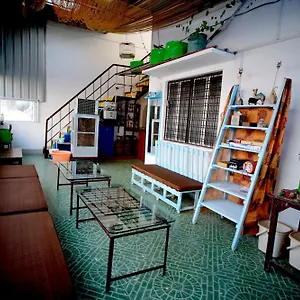  Hostel Banaras Gully House 500 Ft From The Ghats